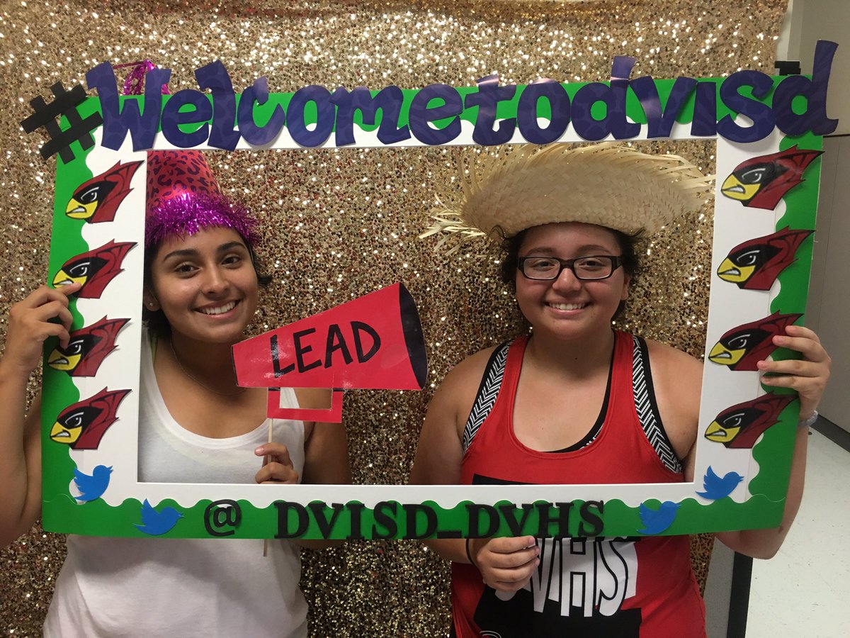 ashhh_leeey99's tweet photo. Senior year !!!! β€οΈ @DVISD_DVHS #welcometodvisd https://t.co/7B4mtc6gGU