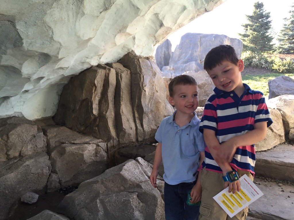 SteveVelthuizen's tweet photo. Having fun at #Shellfamilyday at the Valley Zoo! https://t.co/duFnpoygQD