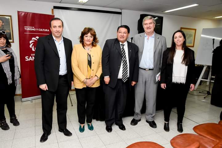 eugeigualada's tweet photo. "CURSO FORMACIÓN DOCENTE EN TURISMO" @GonzaloCasanova @eugeigualada @CalidadTur_Ar @claugrynszpan https://t.co/J3YktlBiYr