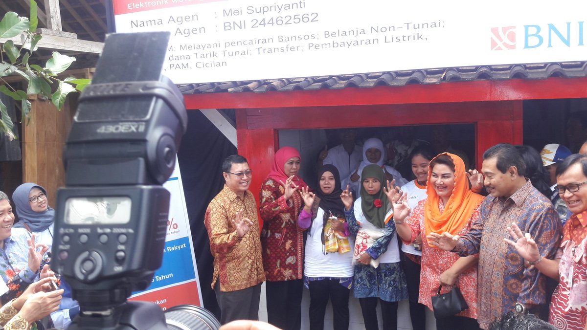 dinsosjateng's tweet photo. Lounching E-Warong KUBE PKH oleh ibu Mensos di Kel Ngadirgo Kec Mijen Kota Semarang @ganjarpranowo @KemensosRI https://t.co/S3EFCvtupq