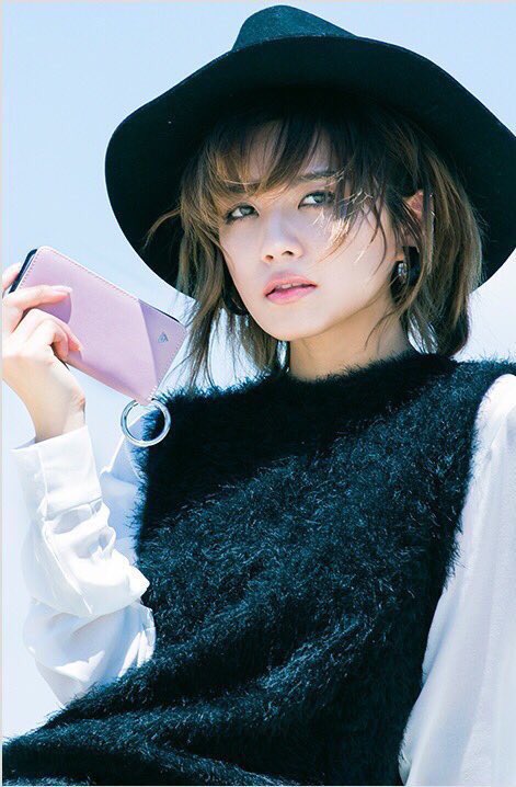 ayupanda777's tweet photo. スマホケースは宇野ちゃんのかなー思ってサイト見に行ったら、もうSOLDOUTやん…😱
再配お願いします！！！
真面目にこのスマホケースほしい😢💗 https://t.co/LlPOik8rKc