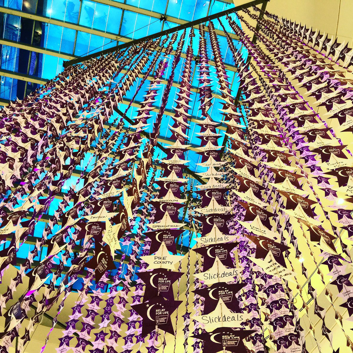 Thousands of stars coming together in honor/memory of those touched by cancer <a href="/mallofamerica/">Mall of America</a>. #RelayForLife