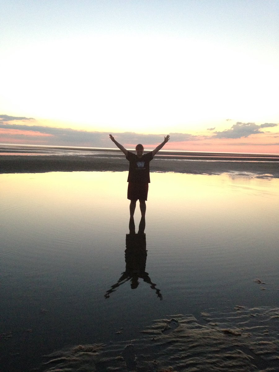 mskimmason's tweet photo. Gorgeous #finalsunset #kingsburybeach #vacationendingblues https://t.co/TymzNMgYse