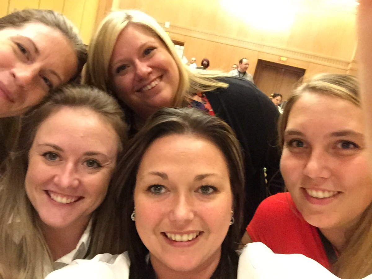 CANADA selfie! <a href="/Jen_Seabert/">Jennifer Seabert</a> u are part of Canada now 😎 <a href="/SPoirierSalons/">Stephanie Poirier</a> <a href="/REvansNTor/">Rebecca Evans</a> <a href="/ssklr11/">Kristie Reisenweaver</a> @PetSmart_DaveK