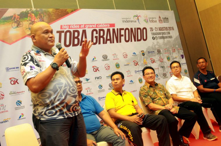 imajilive's tweet photo. 328 peserta dari 19 negara hari ini ikuti event bersepeda Toba GranFondo 2016 (TGF16) https://t.co/Ci1R7qSoe0 https://t.co/WncIe4Dos6