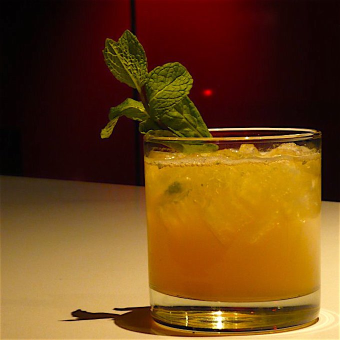 Some cocktails are as pretty as they are tasty. #cocktails #booze #relax #humpday #yesplease