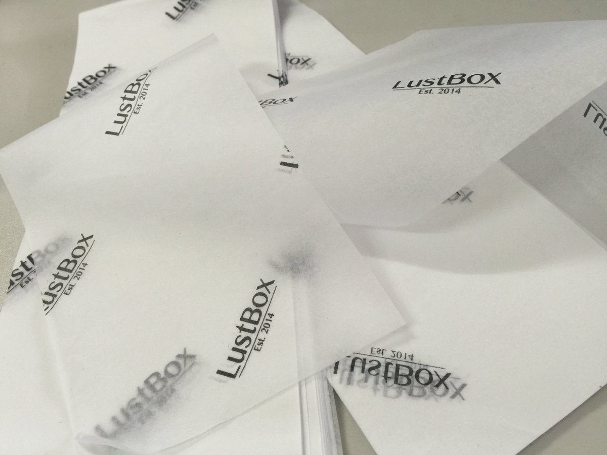 Print_Unions's tweet image. #tissuepaper #clothingtissuepaper #customprintedtissuepaper      white tissue paper + black logo       #printunions