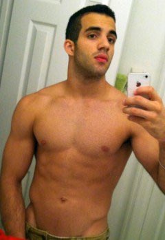 ᗷIᑭOᒪᗩᖇ tweet media