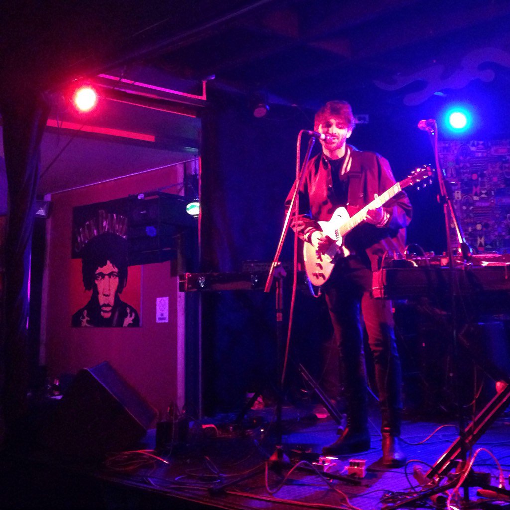 sellocarbon's tweet image. Nuestro @juancelofan abre la noche en @onaciu !