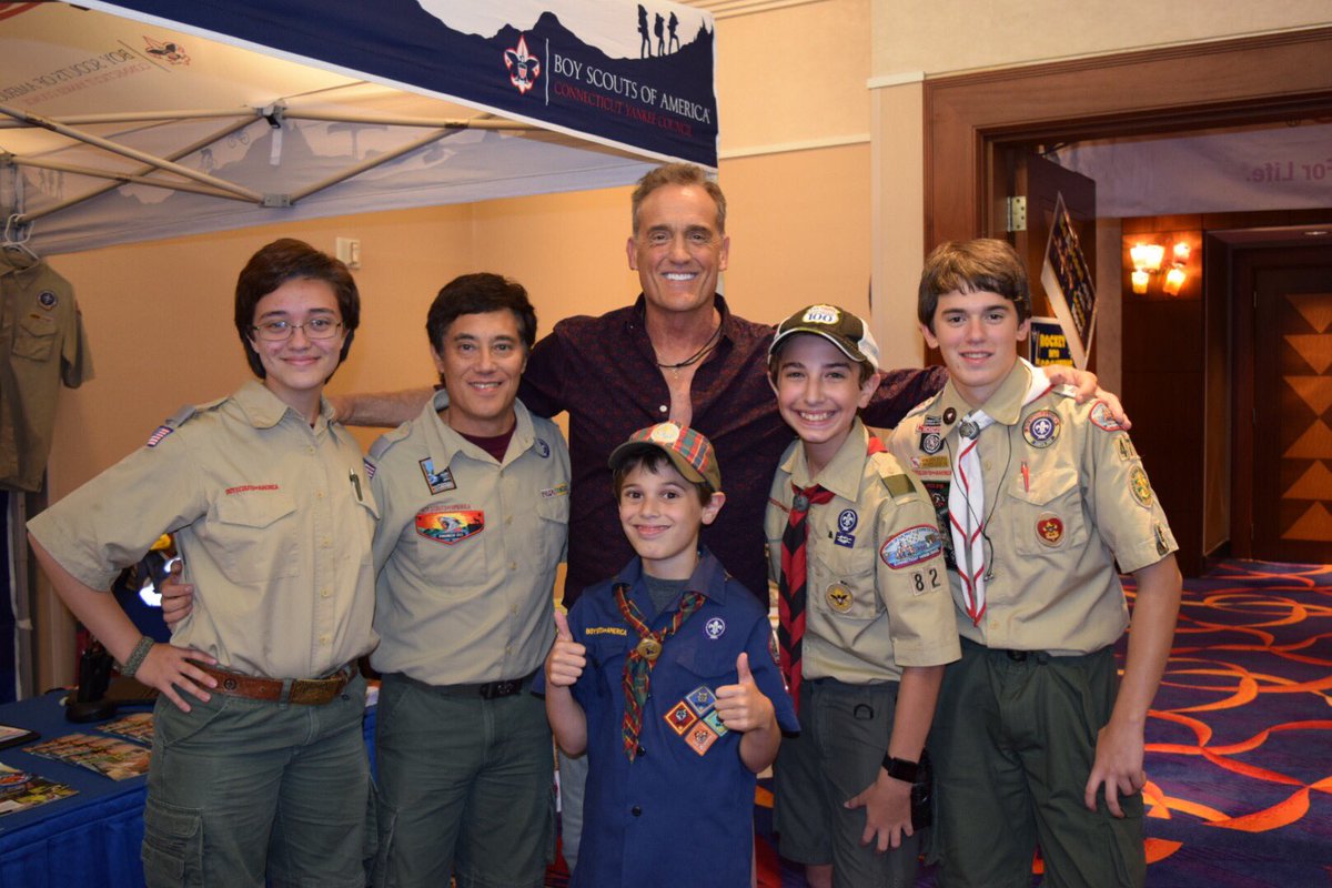jcalvarez's tweet photo. This just happened @ItsTerrifiCon @JohnWesleyShipp meets with #theBoyScoutsofAmerica #FutureHeroes https://t.co/N6m1dI4kqO