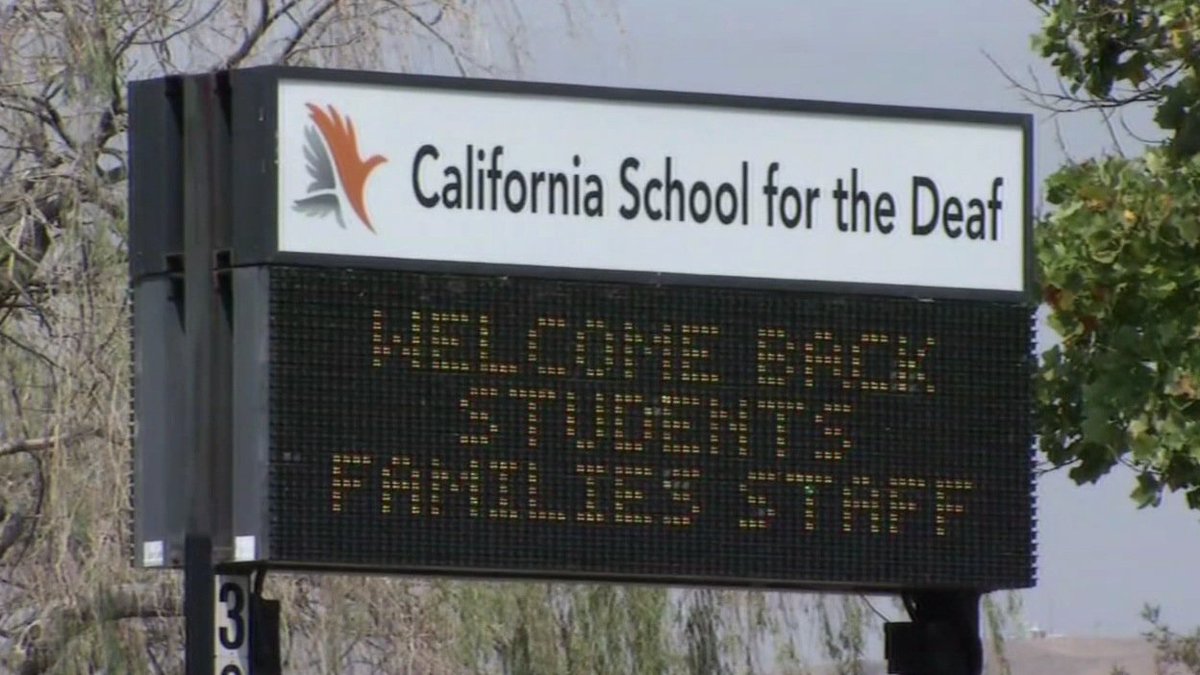 abc7newsbayarea's tweet photo. Faculty &amp; parents seek to oust the superintendent of the CA School for the Deaf in #Fremont. https://t.co/PxW9vludkM https://t.co/I4BbTx9xNh