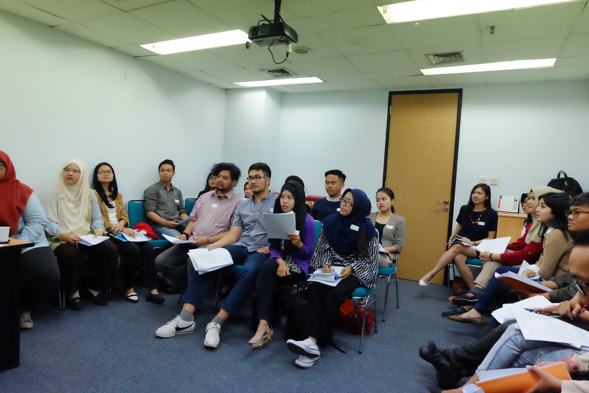 Serius banget muka muka peserta #BroadcastingAdvanceClass Batch 5 belajar Public Speaking bareng <a href="/daudtobing/">daud tobing</a>