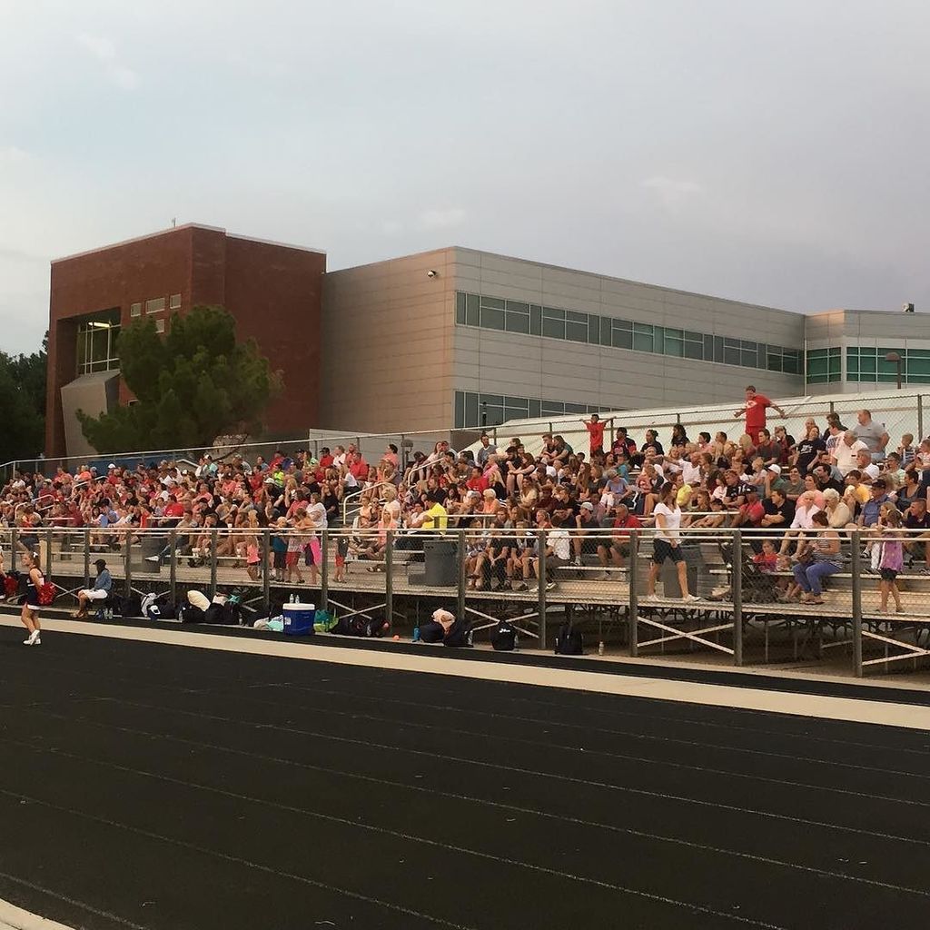 SHS_RedDevils's tweet photo. Great support from Red Devil fans in St George tonight. #shsdevils https://t.co/c1OY7snAIL https://t.co/MpM71xoBc3