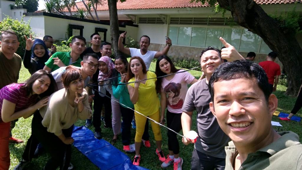 intanrosary's tweet photo. #ibsl2016
#leaderinme
#proudofaxamandiri
#groupJPI https://t.co/AQMxOQ5gEg