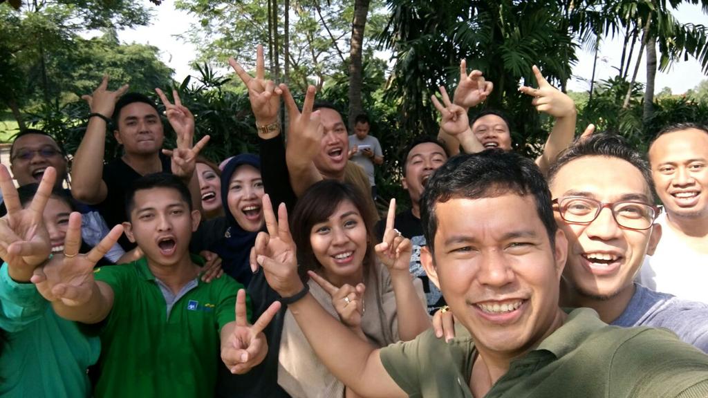 intanrosary's tweet photo. #ibsl2016
#leaderinme
#proudofaxamandiri
#groupJPI https://t.co/dYA7P9LLoj