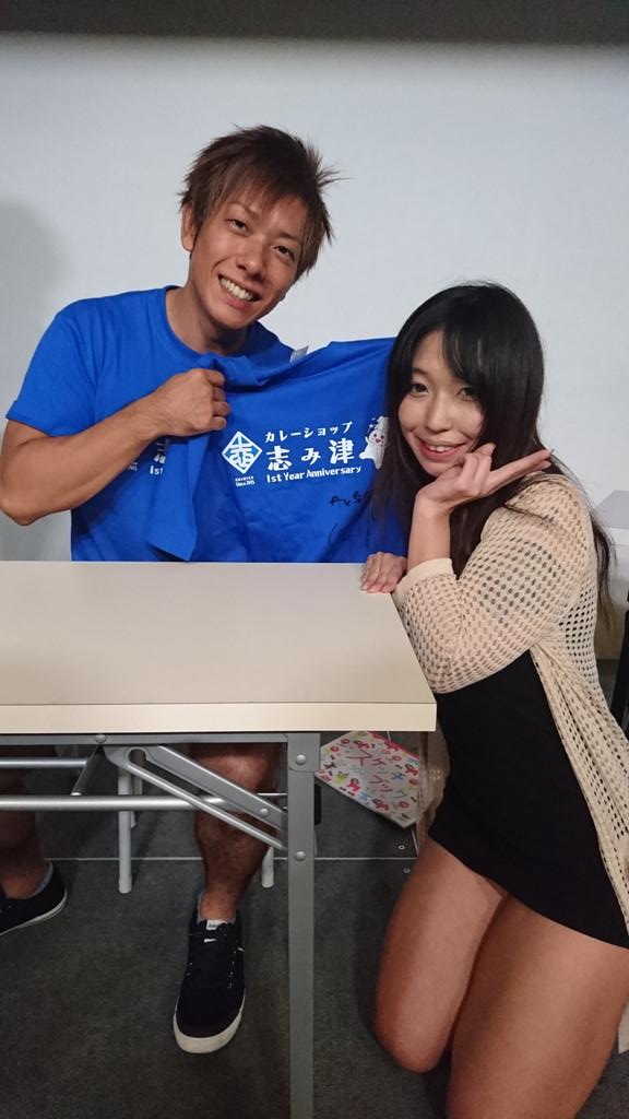 6LSM0yMuAY2hoSn's tweet photo. しみけんさんめっちゃかっこいいです❤😌 https://t.co/ejiupqtTdB