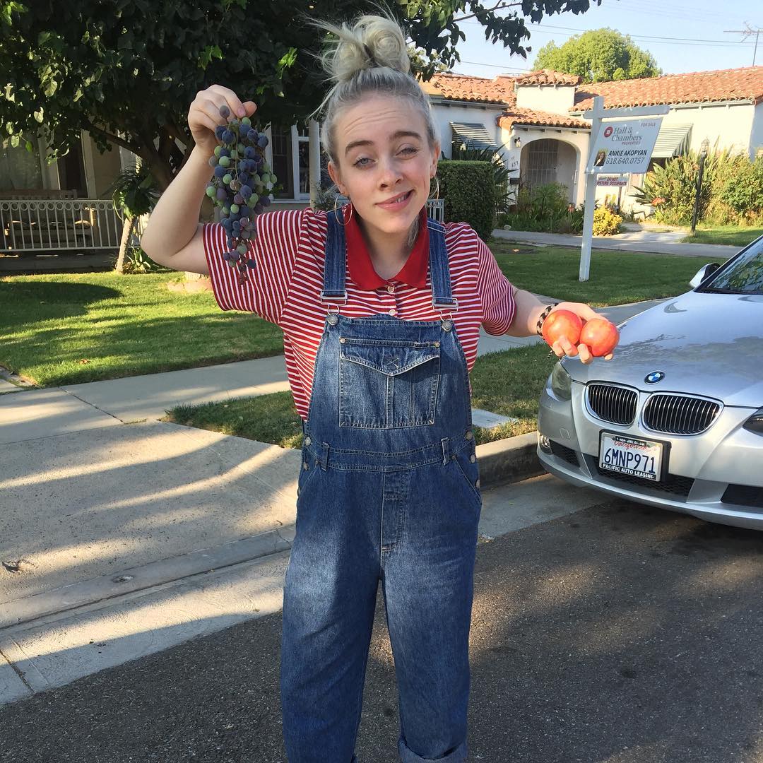 billie eilish merch indonesia billie eilish brasil on twitter quot meme ambulante hahaha billie eilish merch indonesia billie eilish brasil on twitter quot meme ambulante hahaha