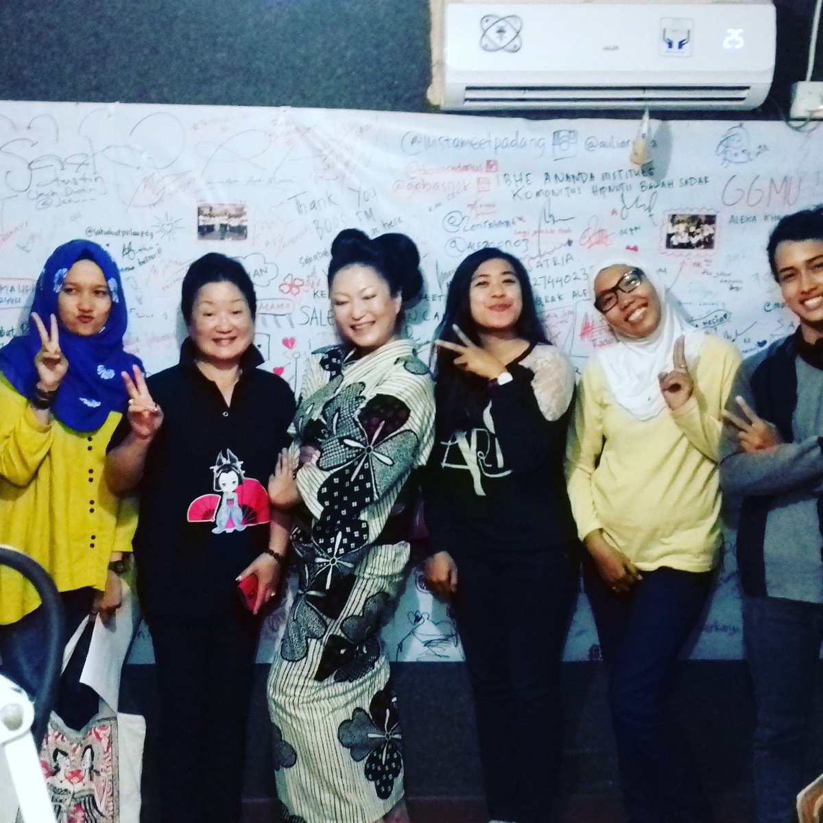 Talkshow bersama tamu AI MATSURI