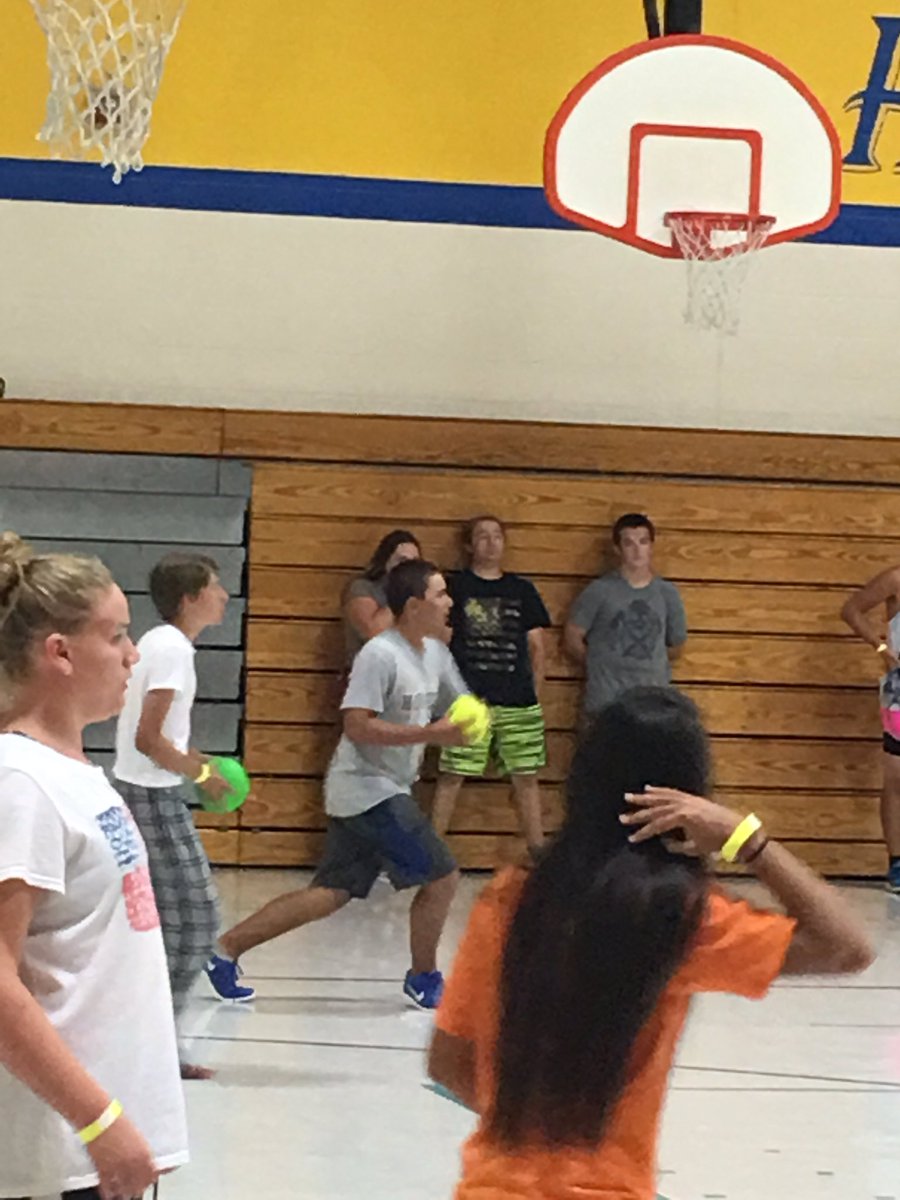 TedHiff's tweet photo. Class vs Class in the @FHHSVikingBands Dodge Ball Tournament! #LockIn16 https://t.co/E0jkfVxGJW