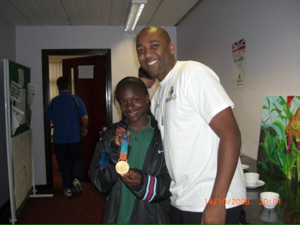 julieashers's tweet photo. Back in 2009 @campbelldarren and @KatharineMerry inspired @dinaashersmith to aim high #generationinspired https://t.co/b6XoCUtBoi