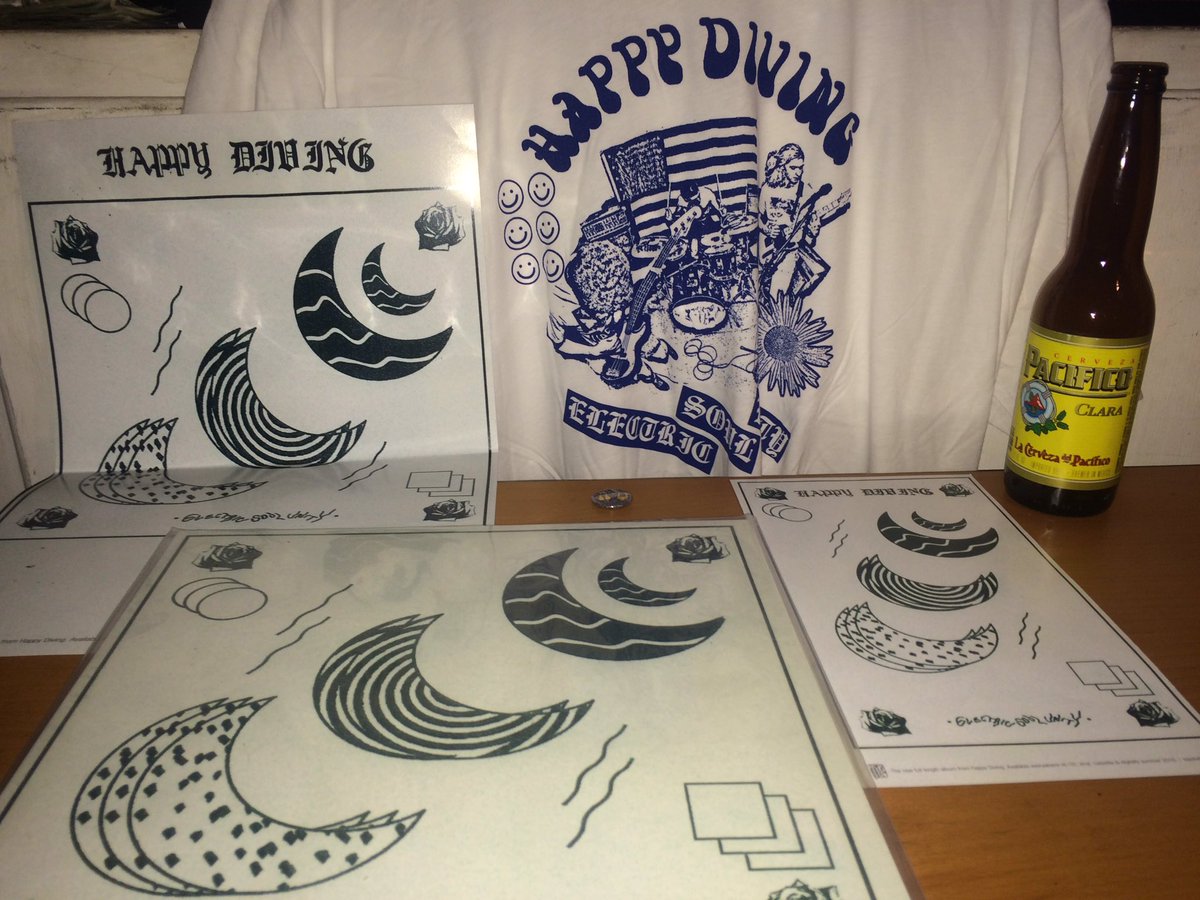 it's here:

🌀Electric Soul Unity⛵️ 

<a href="/HAPPYDIVING/">Happy Diving</a> 
<a href="/topshelfrecords/">topshelf records</a>