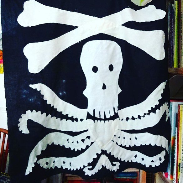 Oooooooahggrggr #thecarpentryclub #raftrace #priate #sink #float #islingtonboatclub #angel… ift.tt/2b5uqQS