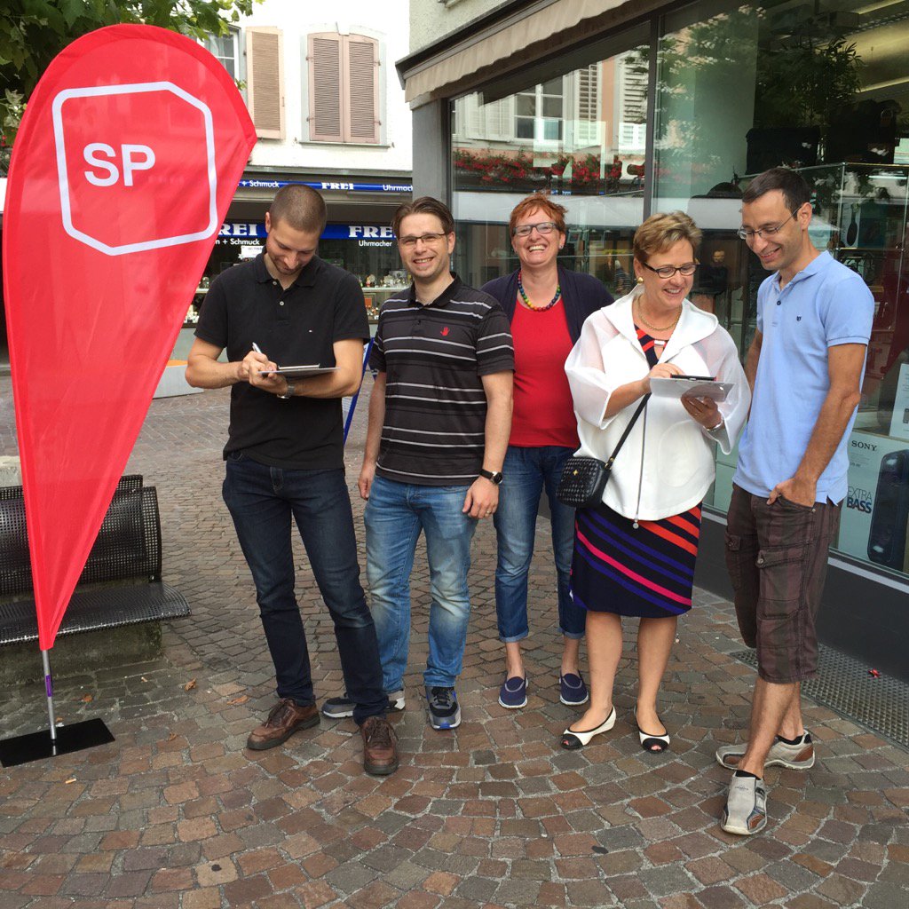 EdithGraf's tweet image. In Frauenfeld für das Referendum im Einsatz: keine masslose Steuergeschenke auf dem Buckel von  Bildung und ÖV