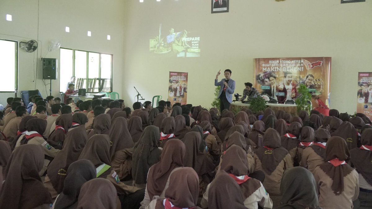 Moektito's tweet image. Yah! SMAN 1 GRATI Pasuruan yang di sampaikan tadi mari di praktekno Rek! #LoopKePo #LOOP_ID