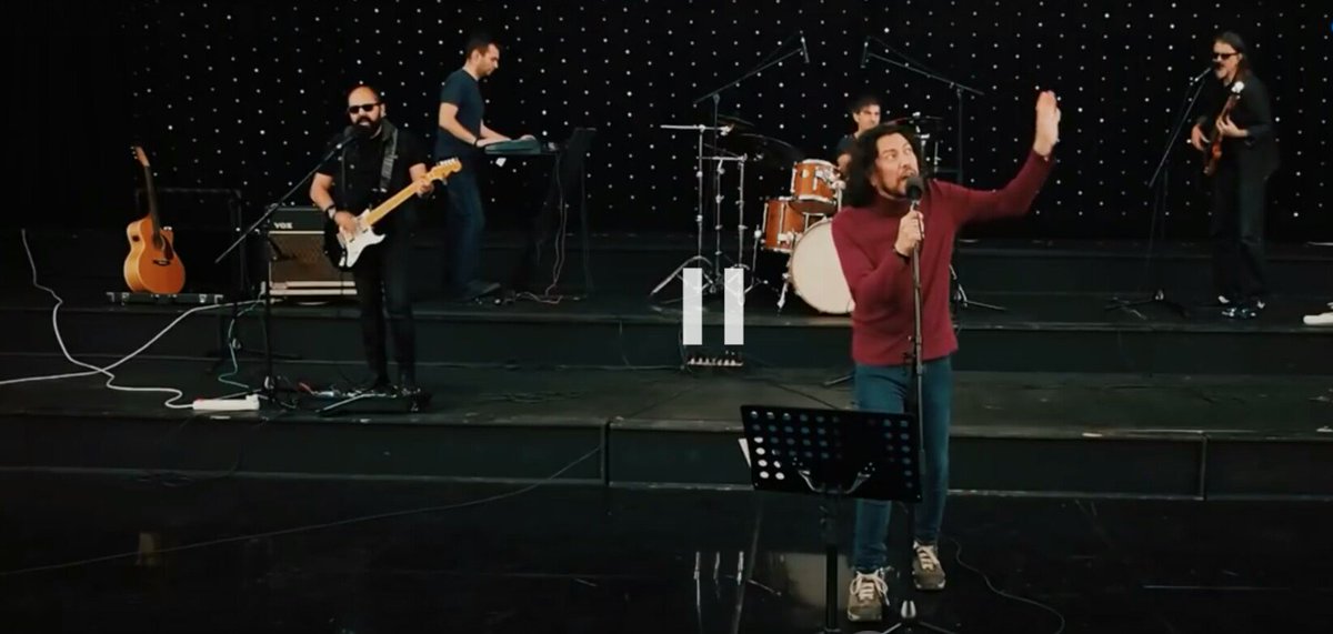 Kargo - Helikopter (Canlı)
 youtu.be/81rAqh5krX0 <a href="/selimozturk66/">Selim Öztürk</a> <a href="/halukbb/">Haluk BB</a> <a href="/mssisli/">MehmetSenolSisli</a> <a href="/BurakKaratasMSC/">Burak Karatas</a> <a href="/kargorock/">Kargo</a>