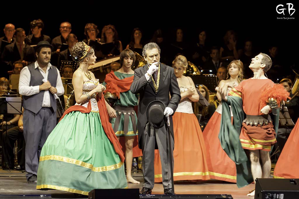 Esta noche te espera <a href="/ElFantasmaOpera/">Fantasma de la Ópera</a> en el <a href="/TeatroPhilips/">Teatro Gran Vía</a> .Dos únicas funciones!(19h y 22h) entradas.gruposmedia.com/entradas/compr…