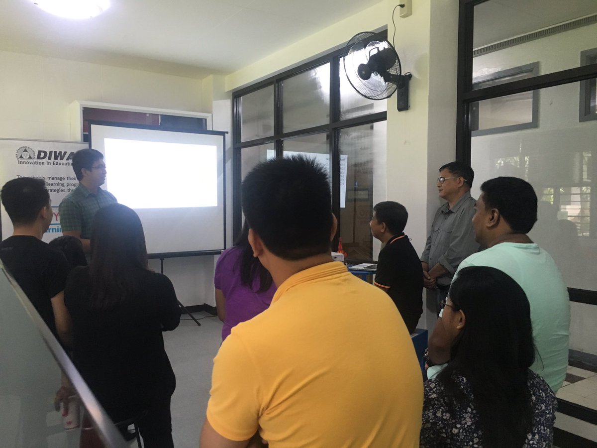 Genyo_eLearning's tweet image. Ongoing: #BBFIInnovationKapihan w/ Miriam College&apos;s HS Principal Dr. Ed Fermin and teachers from various schools