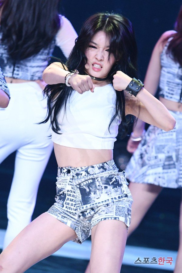 KIMCHUNGHA_TH's tweet photo. (PRESS) 160817 #IOI2ndWin @ SHOW CHAMPION
#IOI #아이오아이 #CHUNGHA #청하
♡https://t.co/a40cLe8y1V
♡https://t.co/G6U7N3FXnV https://t.co/lnbC1aG4gM