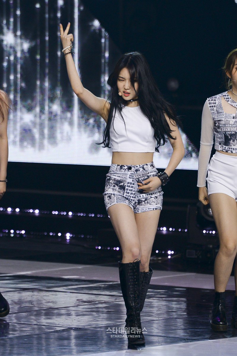 KIMCHUNGHA_TH's tweet photo. (PRESS) 160817 #IOI2ndWin @ SHOW CHAMPION
#IOI #아이오아이 #CHUNGHA #청하
♡https://t.co/gBfC89tLGR
♡https://t.co/8eKh4KOLZR https://t.co/bQKV0KKcKH