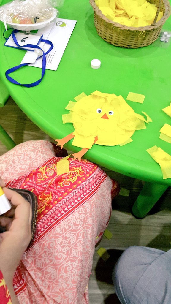 amschool80's tweet photo. Parents during a craft activity #OpenHouse2016 https://t.co/cVQHA8PNyt