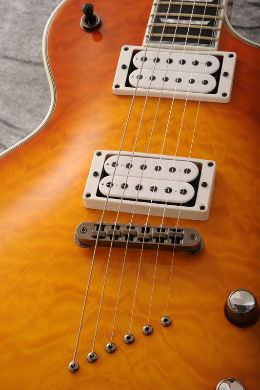 期間限定品‼️美品70年代　黒沢楽器レアビンテージ❣️ジュリアンF-150バック虎杢 特価‼️美品70年代 黒沢楽器レアビンテージ❣️ジュリアンF-150バック