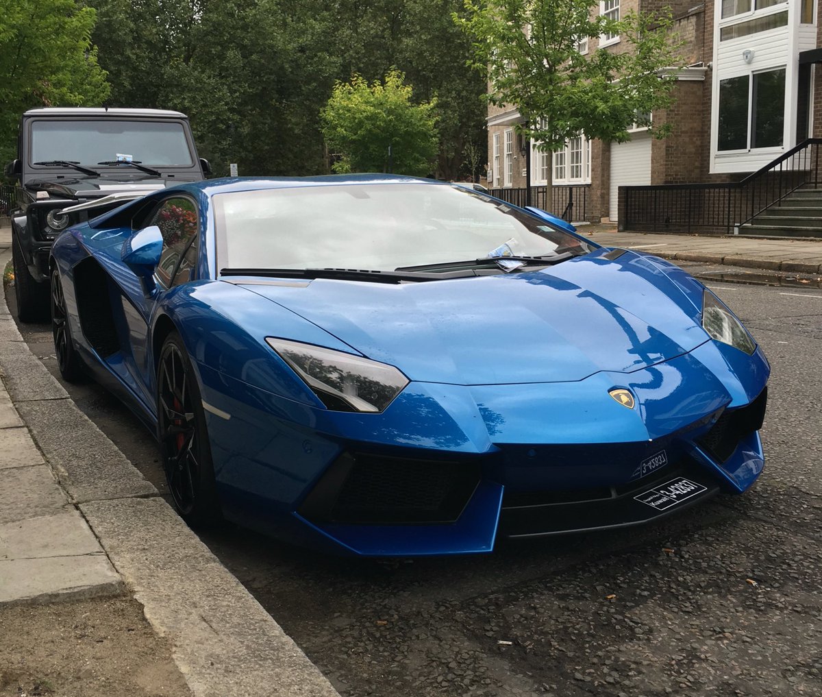 WeArePlayground's tweet photo. #ForzaGo car spot this morning @Lamborghini #aventador LP 700-4 you can also drive this in #ForzaHorizon3 https://t.co/hHrLNEoJ6j