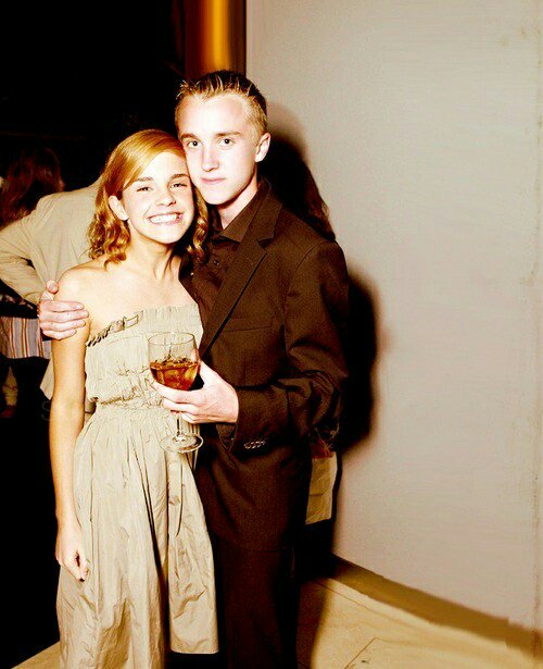 TheHPfacts's tweet photo. Aren't Tom Felton and Emma Watson cute together? #Dramione https://t.co/xmVKXCpZju