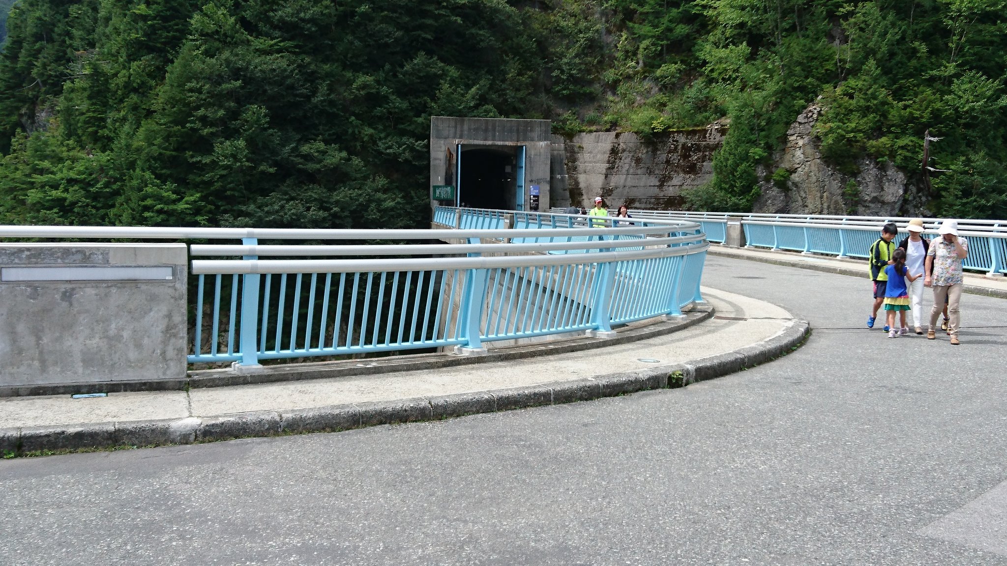 二次元さん 芦北 ていぼう日誌 応援 聖地巡礼 クロムクロ 黒部ダム クロムクロ Kuromukuro T Co Tjvov3xqpp Twitter