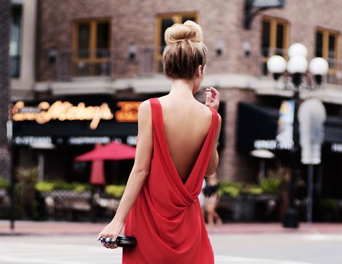 thefashionfull's tweet photo. Εξώπλατα φορέματα: τα do και τα don't του στυλ https://t.co/JaRBM2rTia #style #fashion #lowbackdresses #foremata https://t.co/ypeSyzseBx