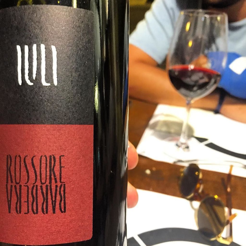 WineMktg's tweet image. #iuli #barbera #rossore #barberarossore #piedmont #piemonte #italy #vino #wein #wine #inst… ift.tt/2bpLCM2