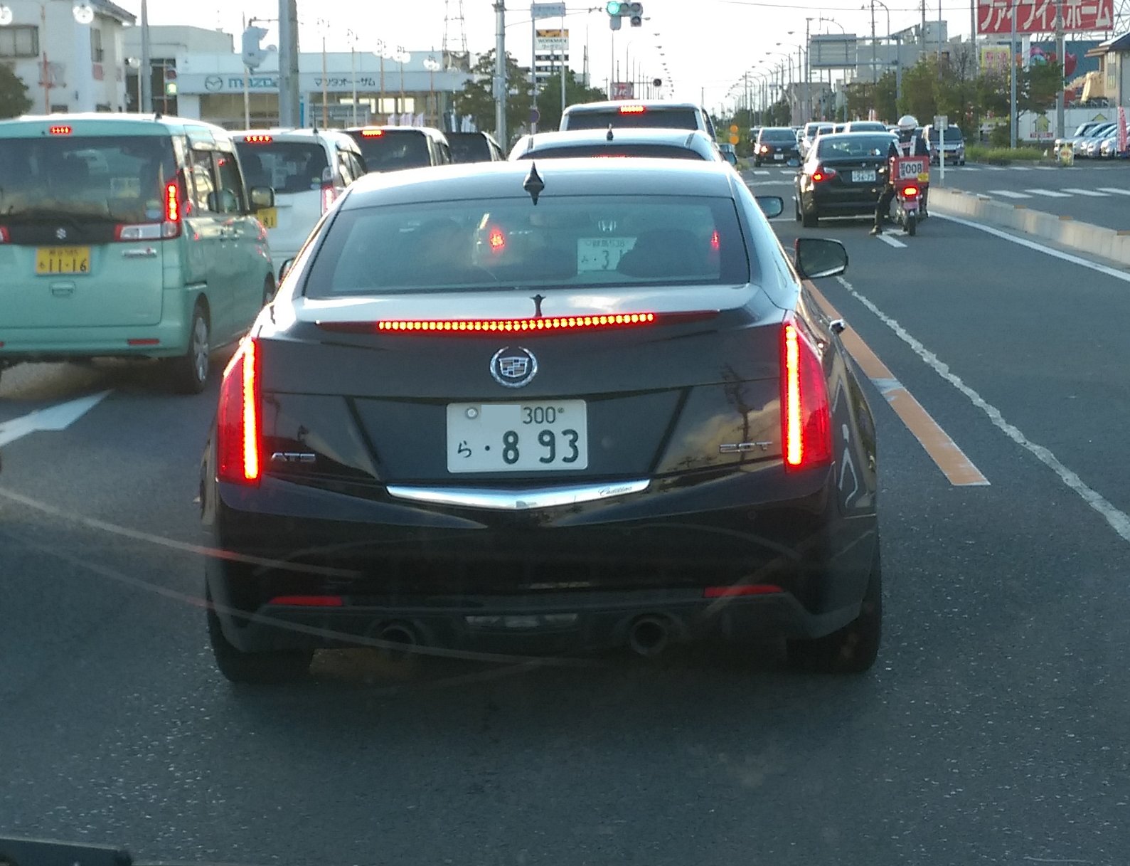 きぬごし 希望ナンバーじゃないのにナンバーが3の厳つい黒塗りキャデラックと遭遇してとても悲しい気持ちになってしまった T Co Ojz8rbis7b Twitter