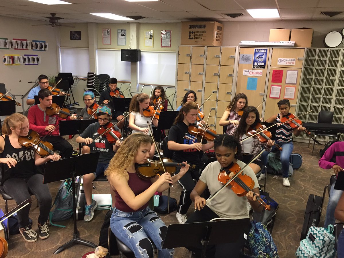dbernardstevens's tweet photo. First orchestra practice this year! So much potential  #475day1 https://t.co/LdxVOWw4Yp