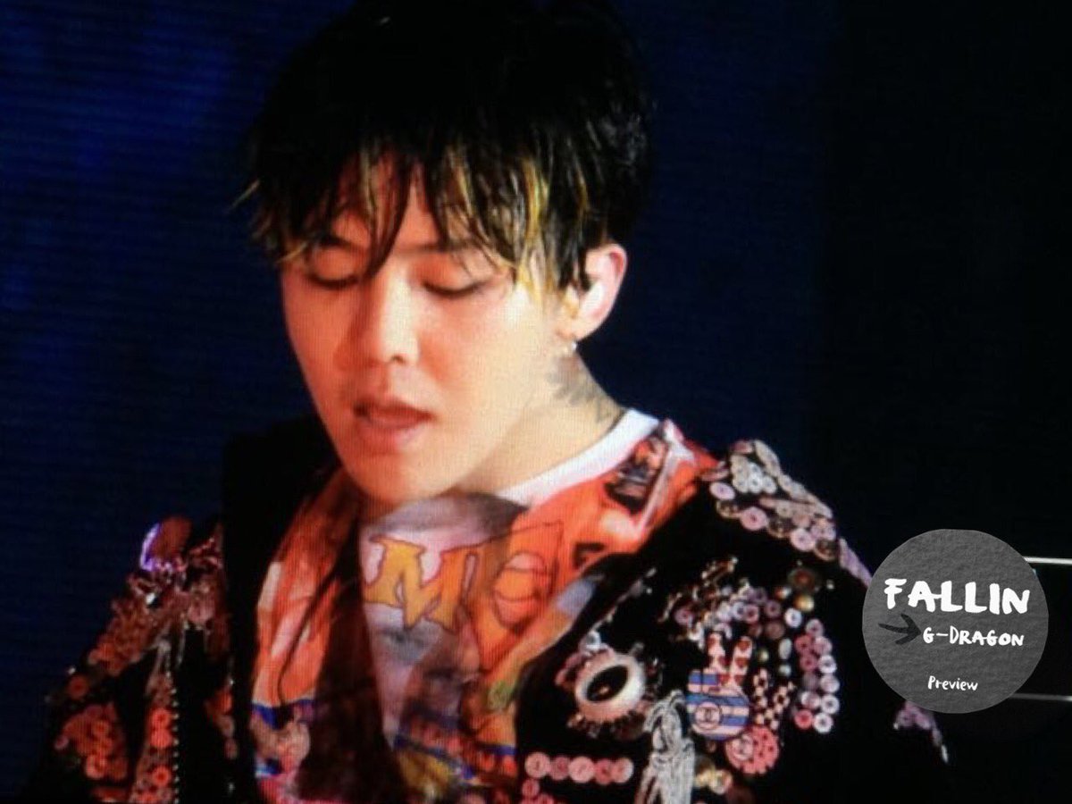 _FallinGD_'s tweet photo. [FallinGD] 20160820 BIGBANG 0.TO.10 / Preview

카리스마 터졌어😭오늘 수고많이 하셨어요 가수님🎤

#GDRAGON #GD #fallingd
@IBGDRGN https://t.co/QxMBmEGcwo