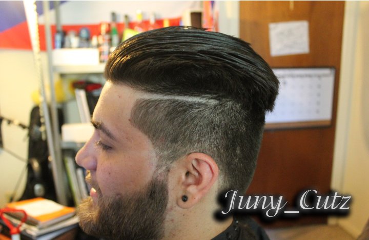 Juny_Cutz's tweet photo. After Pic (Fade & comb back) #Combback #Beardgang #Rochester #Junycutz #Barber #Barbero #Comegetfresh #Hollaatme https://t.co/sNwlTlYOkK