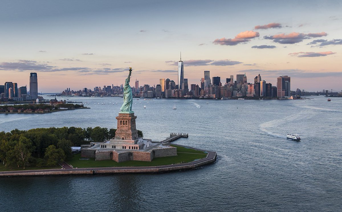 Viator_NL's tweet photo. Met deze #pas kan je meer dan 50 #attracties bezoeken aan de laagste prijzen in #NYC! https://t.co/Im7NrVJFoV https://t.co/ErVbf1yi2X