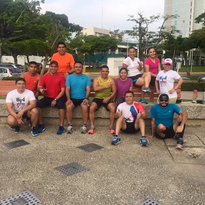 MandoQuinter0's tweet photo. Un #SabadoDeRuta con los amigos Saludos @yocorroenladepo @EntreRunners @runners_es @EntreRunners https://t.co/ijWFiW2BQq