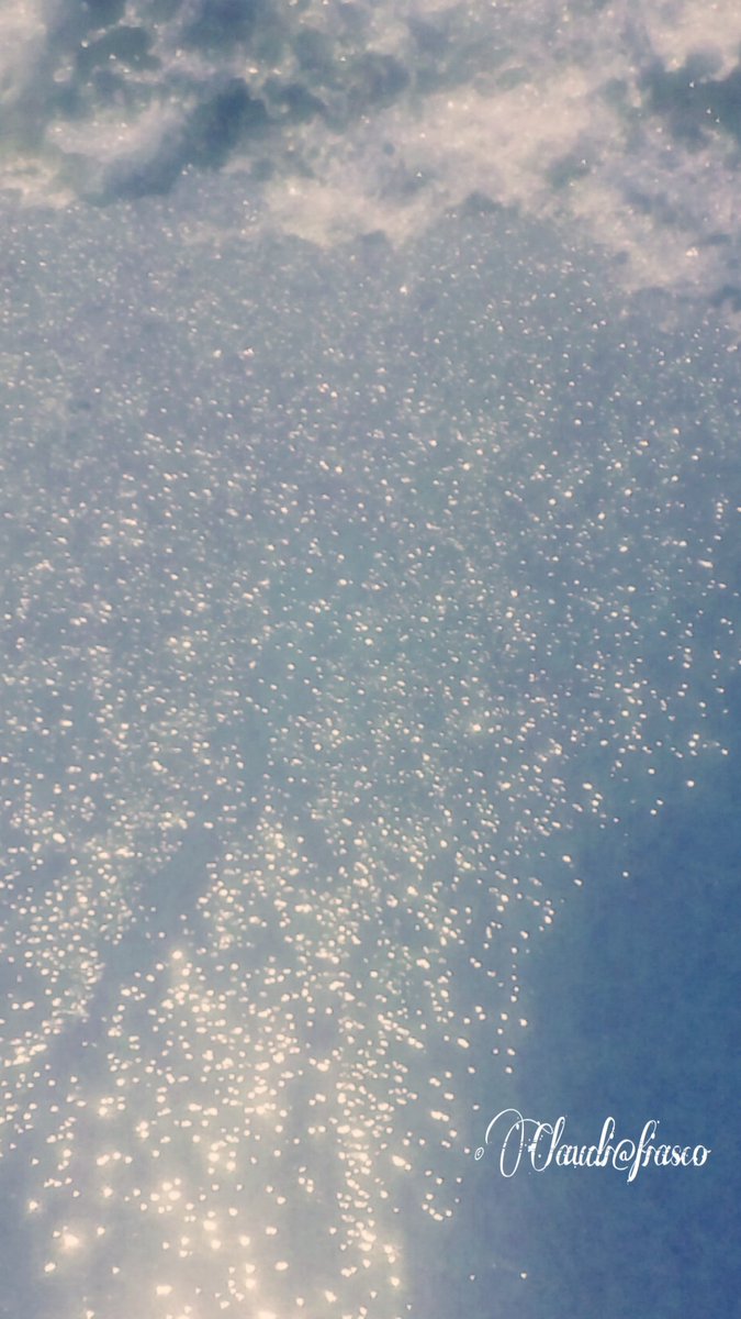 merdeme67's tweet photo. Hands full of wind and waves of emotions happy weekend to all #seacallingyou #seaside #sea_sky_nature #photooftheday https://t.co/71bjbdokVv