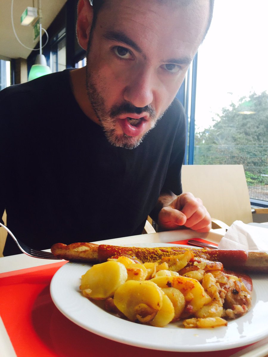 MASKéNADA (@_maskenada) on Twitter photo Schnitzlers essen Currywurst in Magdeburger Tankstelle #ElseGustlkommennachBerlin <a href="/giancelestino/">gianfranco celestino</a> Schnitzlers essen Currywurst in Magdeburger Tankstelle #ElseGustlkommennachBerlin <a href="/giancelestino/">gianfranco celestino</a>