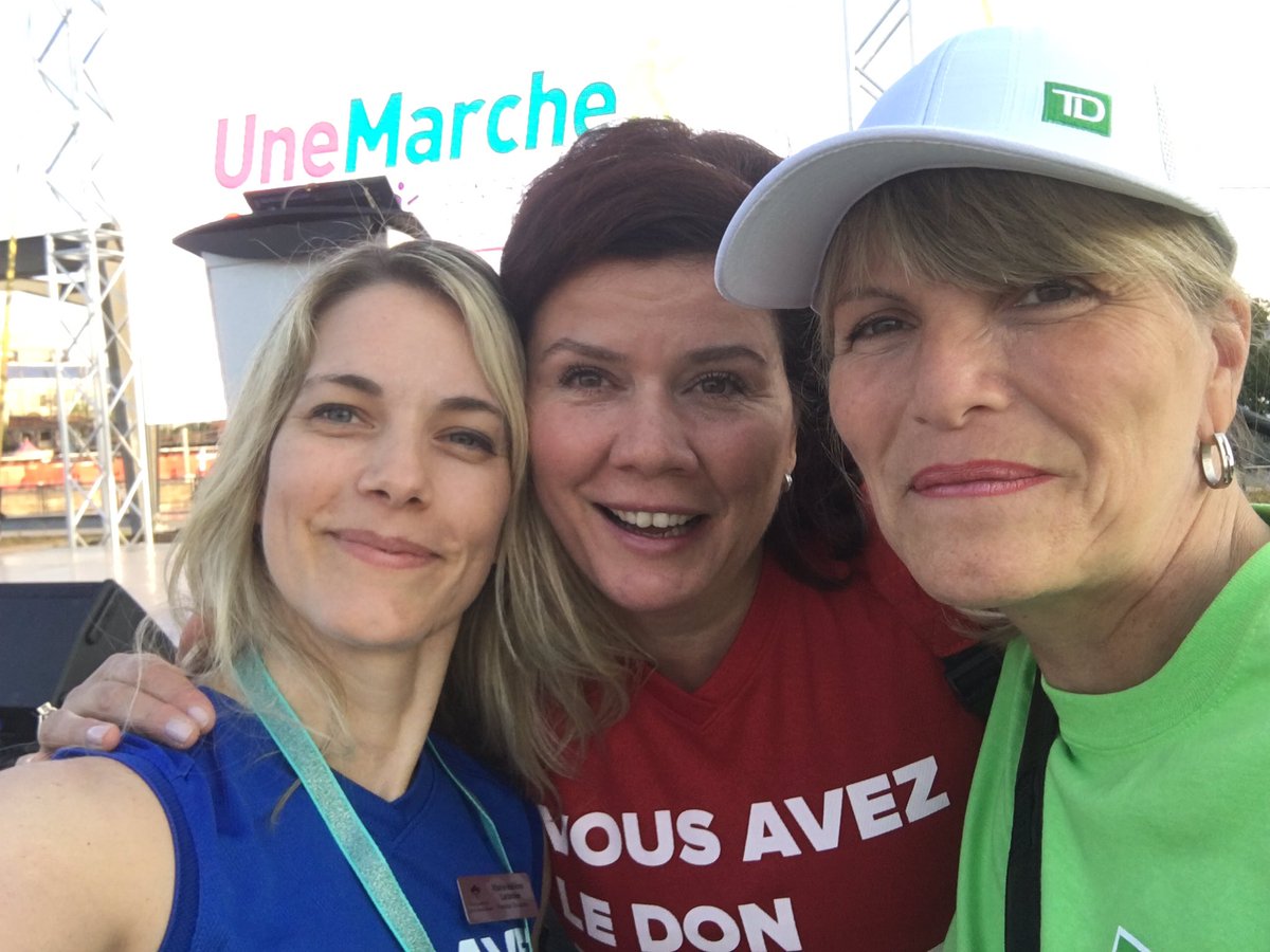 MarieHLaramee's tweet photo. Les filles en action! @UneMarche @OrsiniMarina @TD_Canada #SylvieDemers @HGJ_JGH https://t.co/cRinmVxJkP
