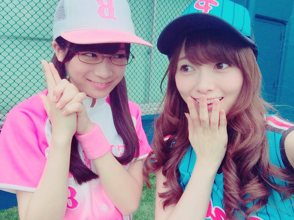 fa10021's tweet photo. 2人ともおめでとう🤗
#白石麻衣生誕祭 
#秋元真夏生誕祭 https://t.co/mbXPMNN9QI